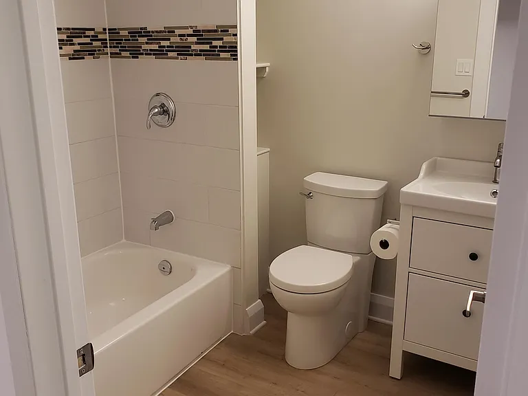 1099 Aldea Ave — Photo 7