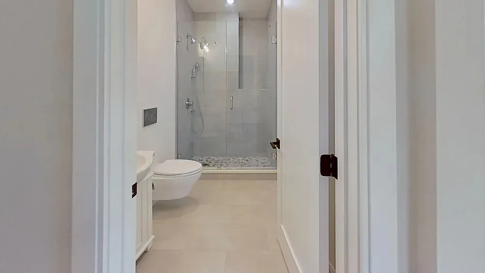 4 bed, 1200 sqft, $5,400 — Photo 4