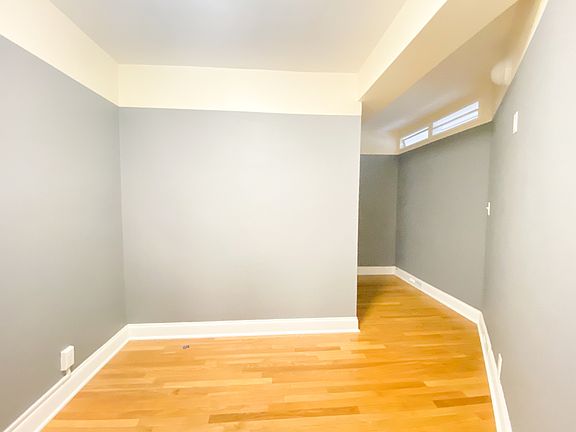 3rd image of 305 E 47th St #6