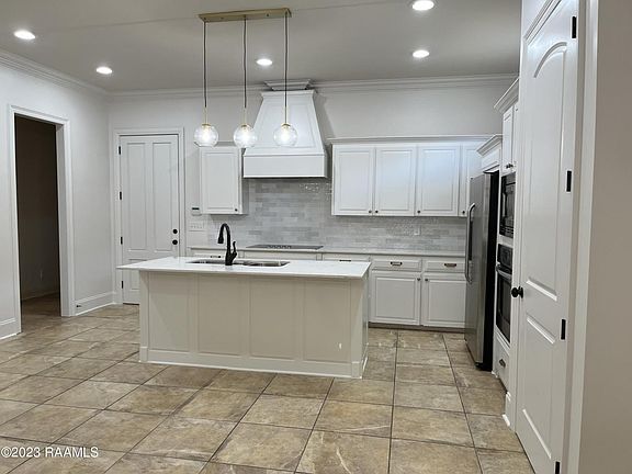 4th image of 107 Saint Girons Dr