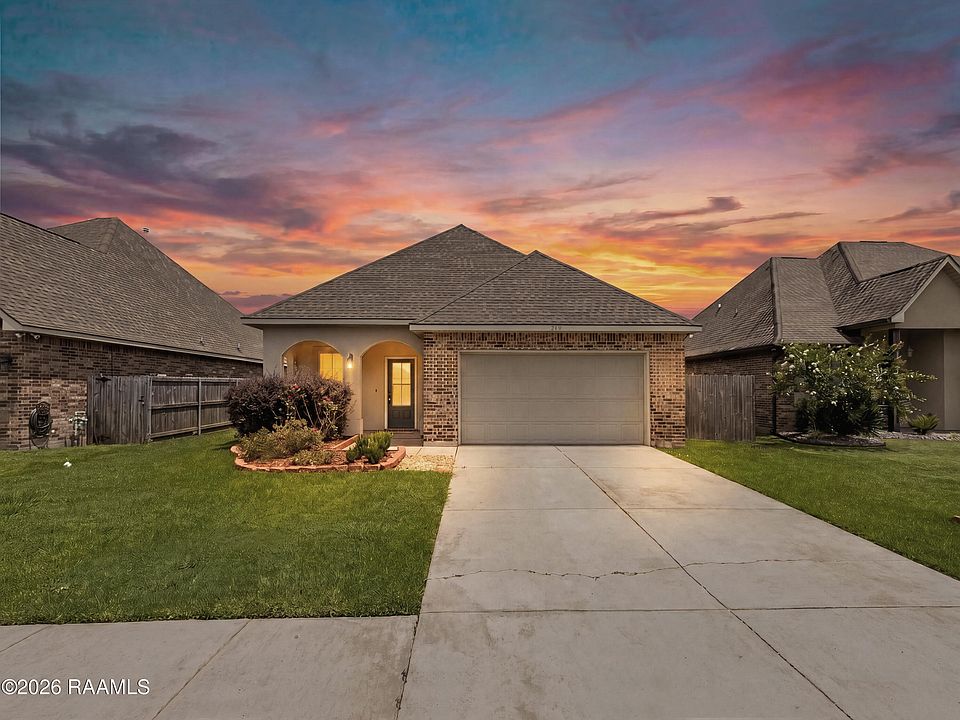 1st image of 111 Raven Cliff Ln