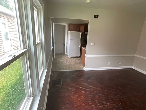 4th image of 1525 W 29th St