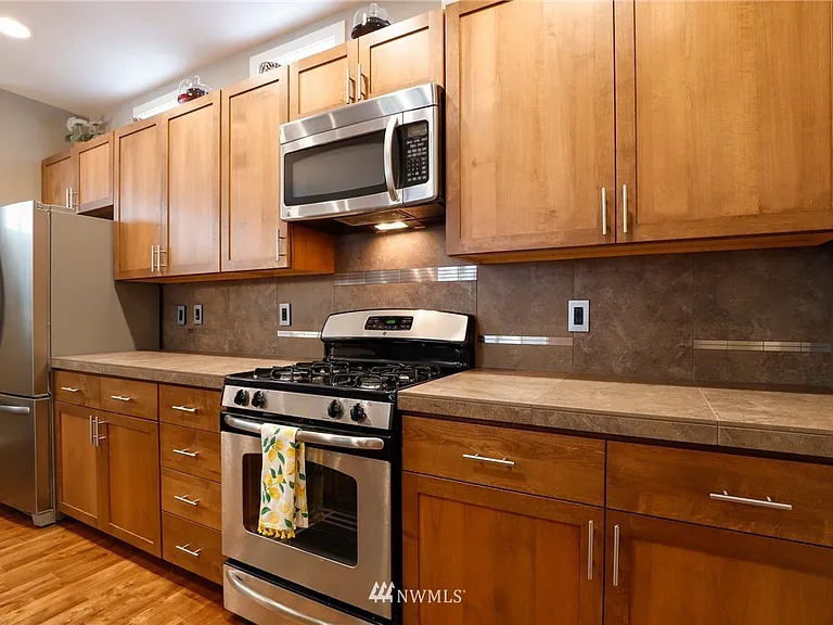 1326 158th Pl SW — Photo 8