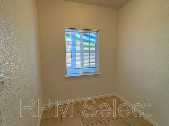 5th image of 316 Roseville St #A