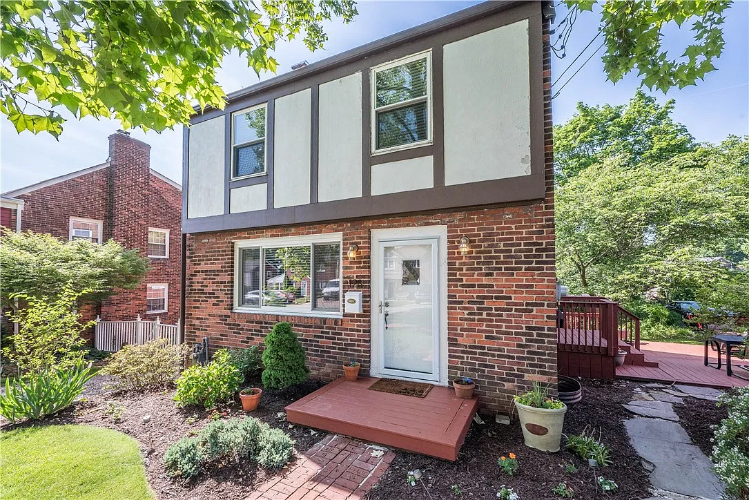 128 Audrey Dr photo 1