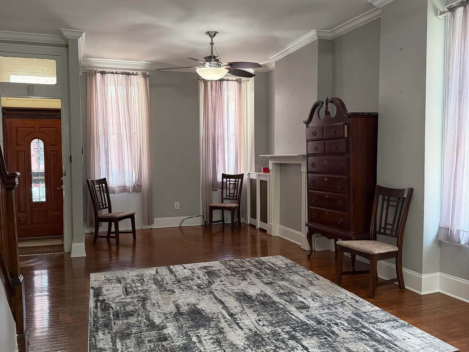 2 bed, $1,800 — Photo 4