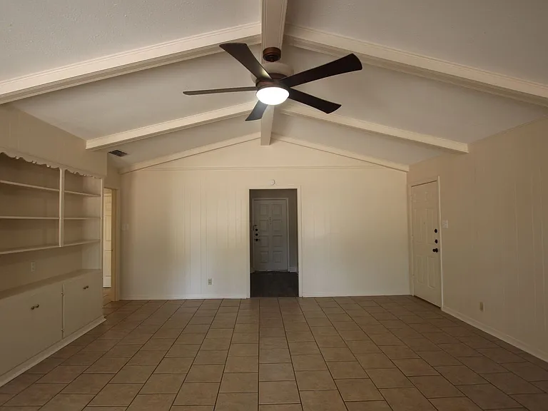 316 Clemson Dr — Photo 7