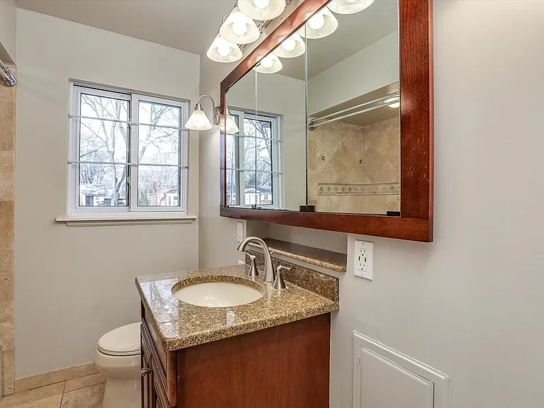 22826 Frederick Ave — Photo 11