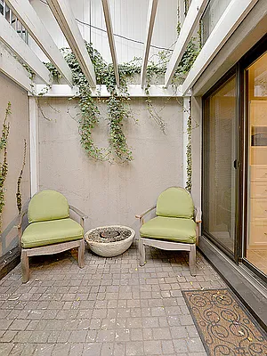 Sold by Cooper & Cooper Real Estate | media 20