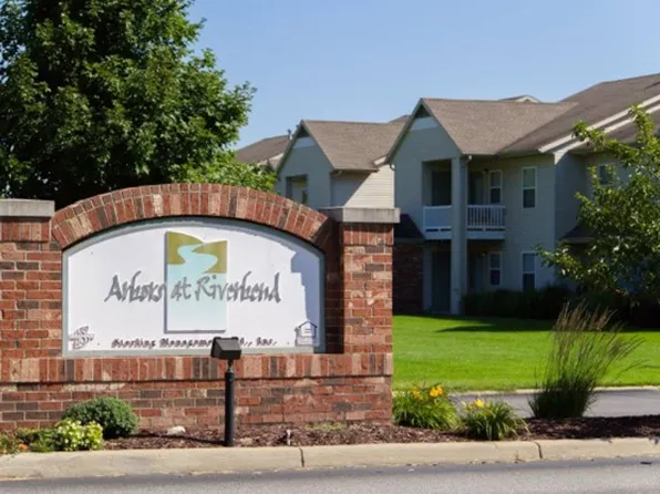 Arbors at Riverbend