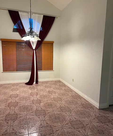 6105 Ambergrove St — Photo 21