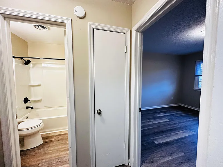 115 Carman Ave #24 — Photo 16