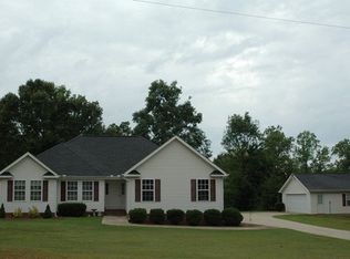 105 Tuscany Ln, Greenwood, SC 29649