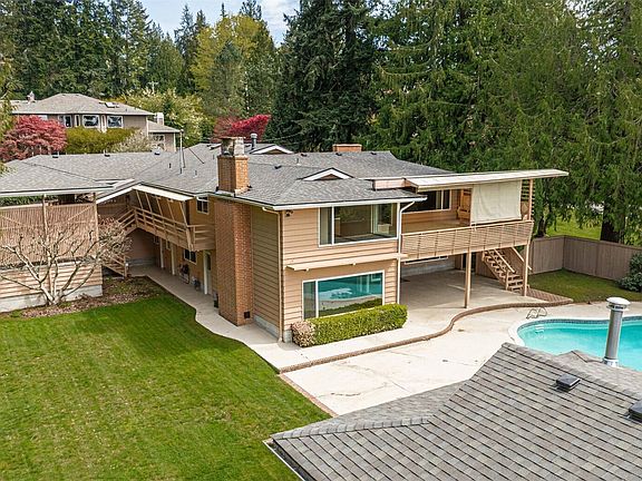 3rd image of 8957 188th Street SW