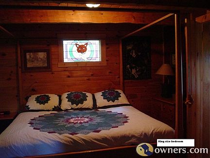 King size bedroom with TV/DVD