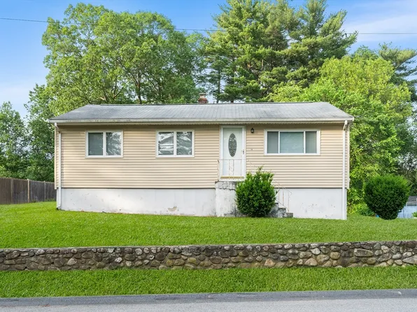 20 Hilltop Dr, Burlington, MA 01803