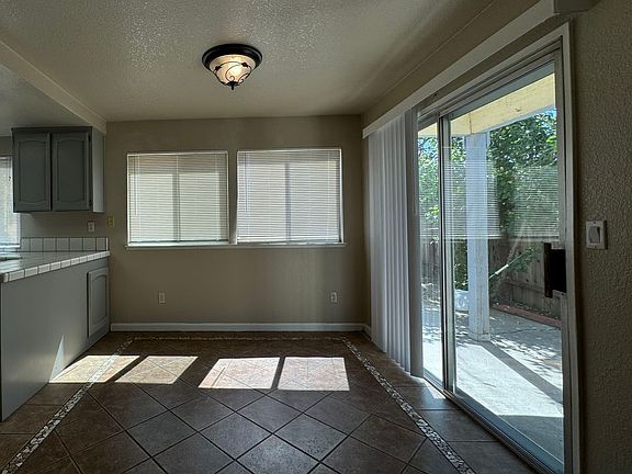 5th image of 8595 Carlin Ave