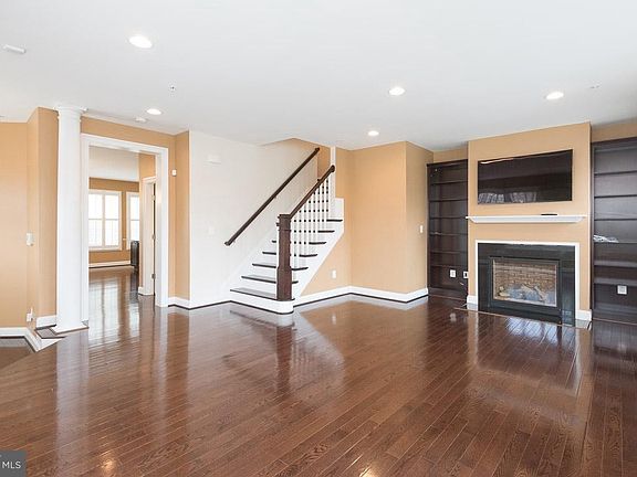 3rd image of 726 River Mist Dr #221