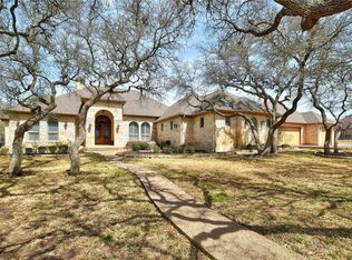 570 Woodland Dr, Driftwood, TX 78619