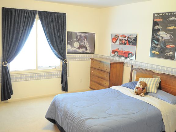 5th image of 23703 Broadmoor Park Ln
