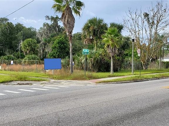 2nd image of 950 S Park Ave
