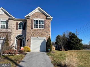 51 Polygon Pl, Falling Waters, WV 25419