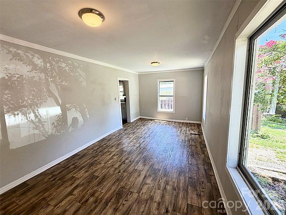5th image of 6 Leita Ln