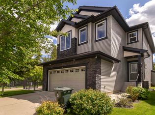 19 Meadowgrove Ln, Spruce Grove, AB T7X0W2