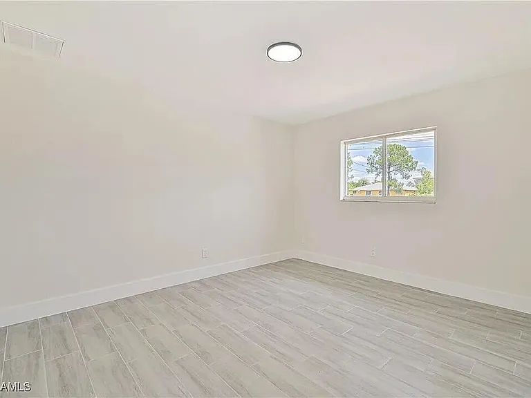 4733 28th St SW — Photo 5