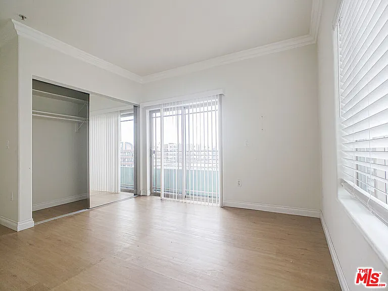 1042 S Kingsley Dr #Penthouse 2 — Photo 10