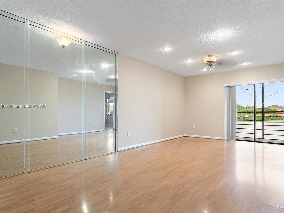 1st image of 862 NE 209th St #205-39