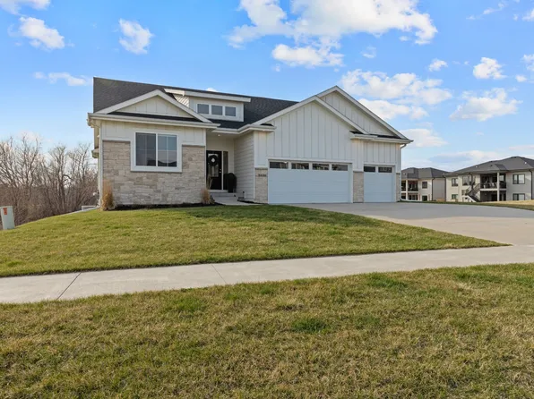 5606 147th St, Urbandale, IA 50323