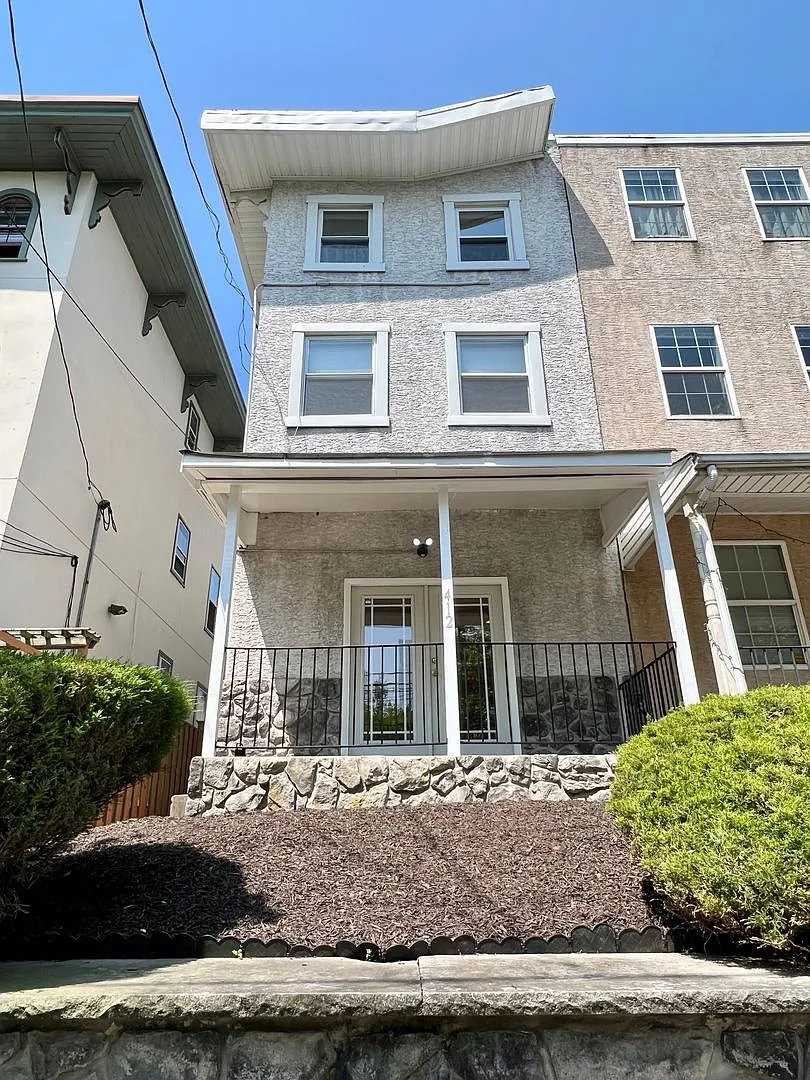 Stunning 4-Bedroom Townhouse in Historic Powelton Village! Available August 2026! — Photo 2