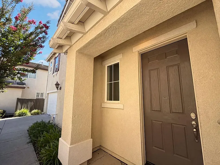 291 Candela Cir — Photo 3