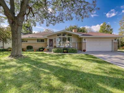 4571 North 108th STREET, Wauwatosa, WI, 53225