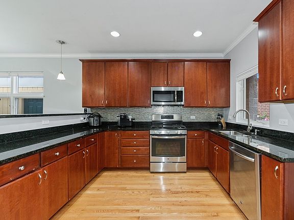 4th image of 919 S Oak Park Ave APT D