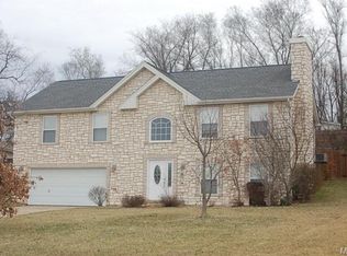 3950 White Rose Ln, Saint Charles, MO 63304