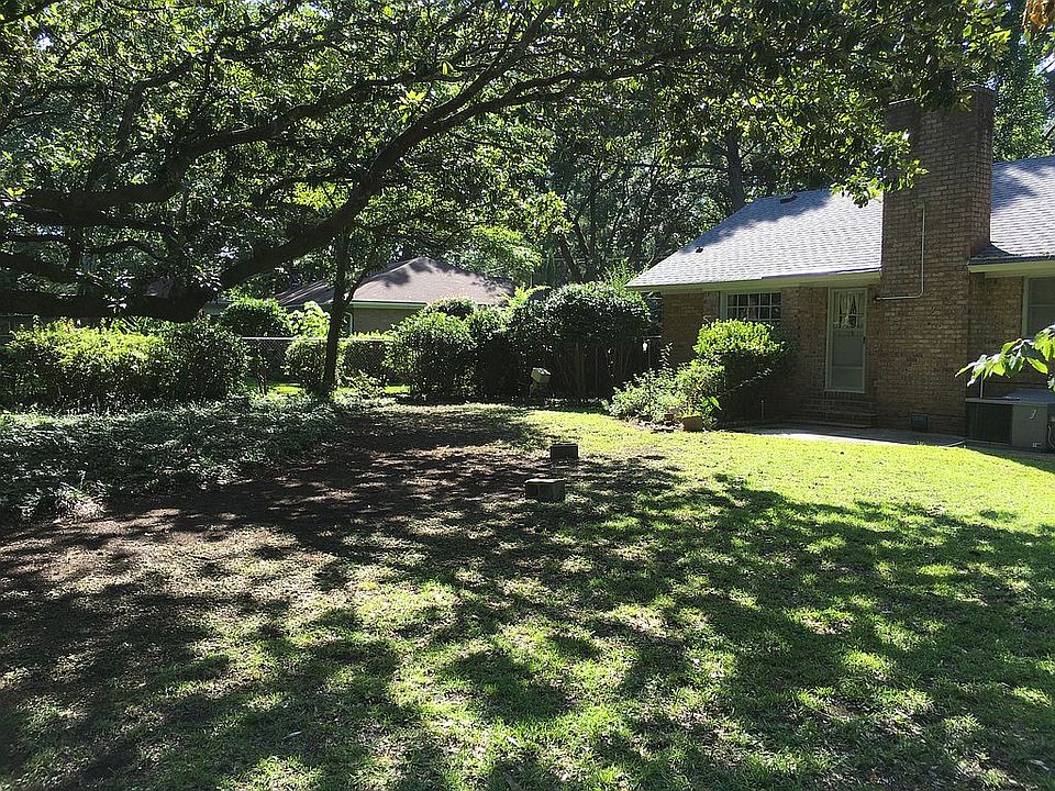 2nd image of 1833 Kempton Rd