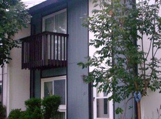 101 Drury Cir, Sterling, VA 20164