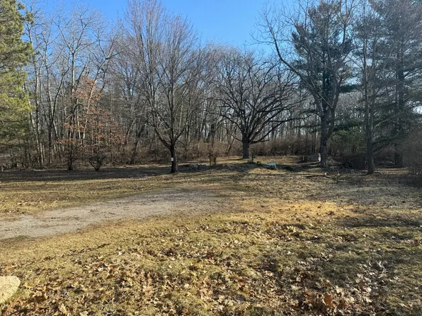 1038 Carmen Dr, Lake Isabella, MI 48893