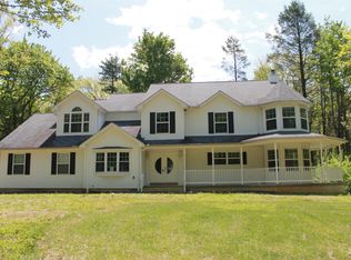 2116 Arnold Dr, Effort, PA 18330