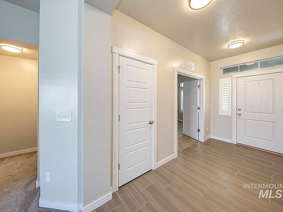 4th image of 1817 W Henrys Fork Dr