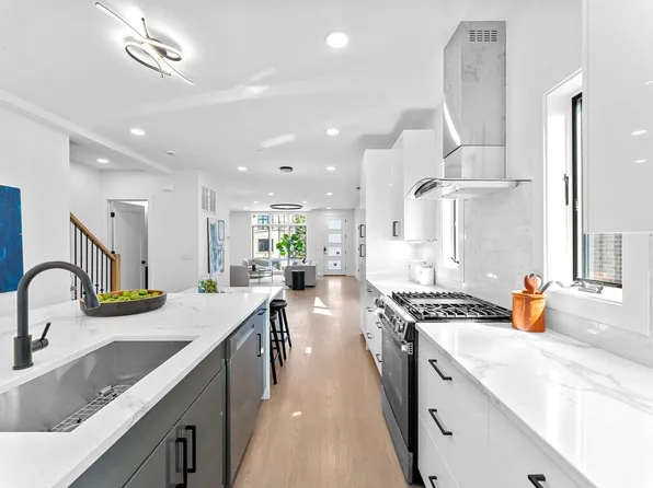 230 Grant Avenue image 9 of 45