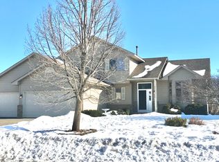 3315 White Oaks Ln, Woodbury, MN 55125