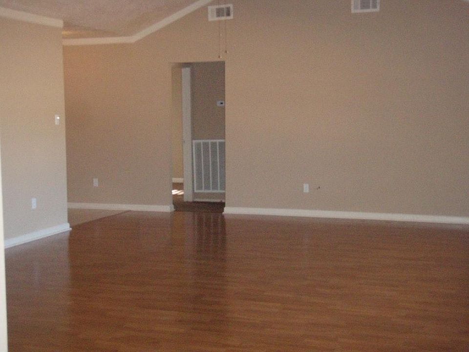 1st image of 16115 Blackhawk Blvd