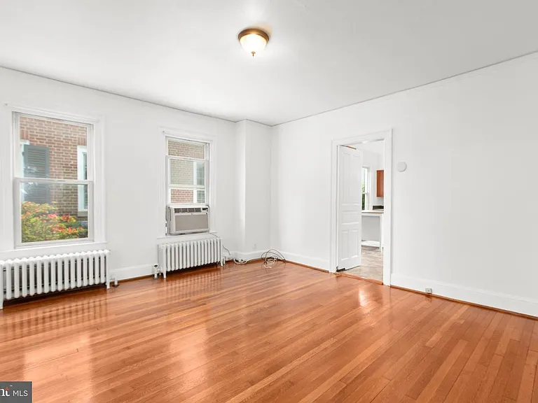1404 Washington Ave — Photo 10