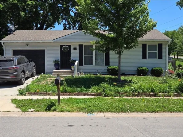 513 N Powahatan Dr, Independence, MO 64056