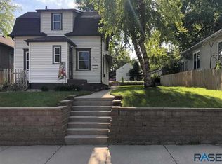 916 N Summit Ave, Sioux Falls, SD 57104