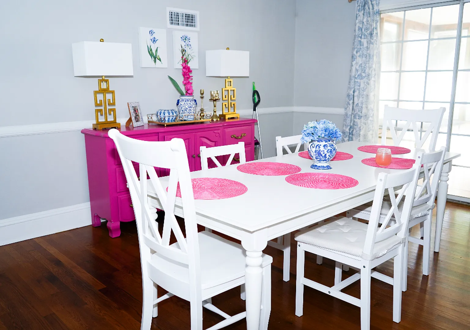 4 bed, 2.0 bath, 2038 sqft — Photo 3