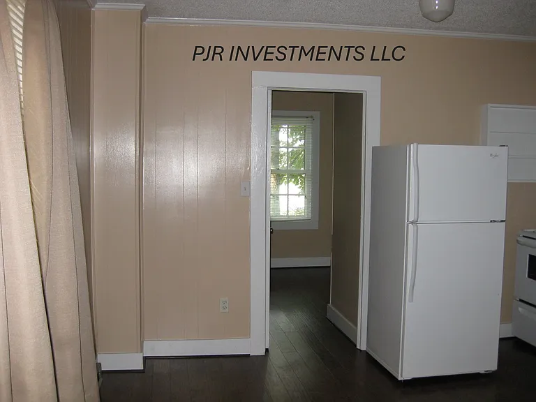 124 Hardy St — Photo 8